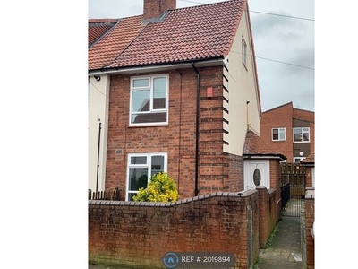 End terrace house to rent in Hoten Road, Nottingham NG2