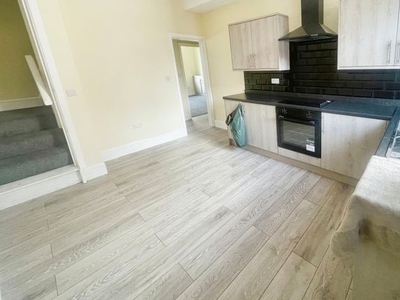 End terrace house to rent in Middle Lane, Rotherham, South Yorkshire S65