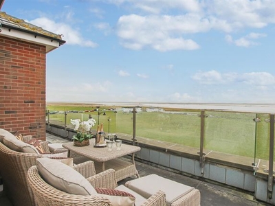 Flat for sale in Central Beach, Lytham St. Annes FY8