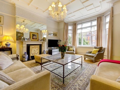 Flat for sale in Frognal Lane, Hampstead NW3