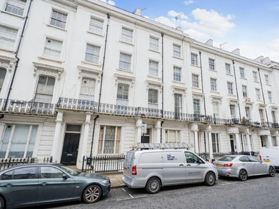 Flat for sale in Gloucester Terrace, Bayswater W2