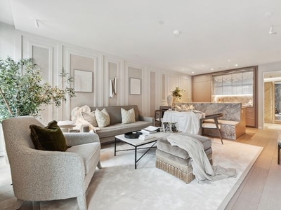 Flat for sale in Hanover Square, Mayfair W1S