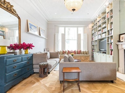 Flat for sale in Linden Gardens, London W2