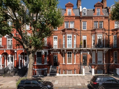 Flat for sale in Sutherland Avenue, London W9