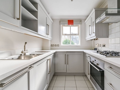 Flat in Belvedere Place, Brixton, SW2