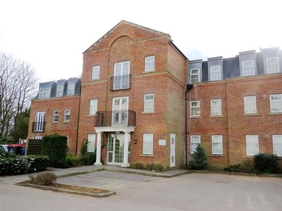 Flat to rent in Chatsworth Court, Bawtry Road, Doncaster DN4
