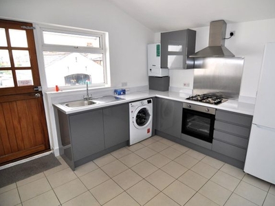 Flat to rent in St. Albans Road, Watford WD24