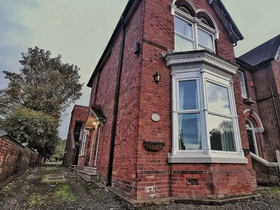 Flat to rent in Stafford Road, Bloxwich, Walsall WS3