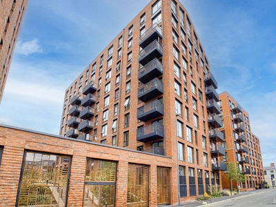 Flat to rent in The Barker, Snow Hill Wharf, Shadwell Street B4