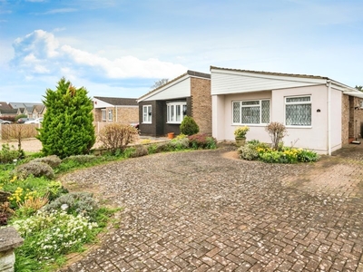 Great Meadow, Broxbourne - 3 bedroom detached house