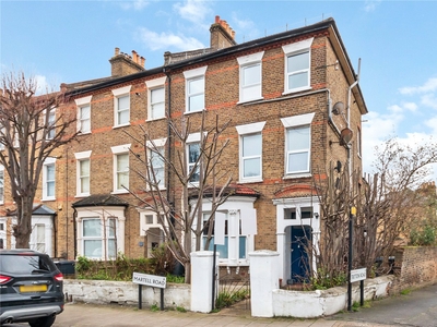 Martell Road, West Norwood, London, SE21 2 bedroom flat/apartment in West Norwood