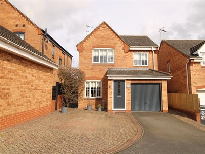 Property for sale in Edgehill Drive, Daventry NN11