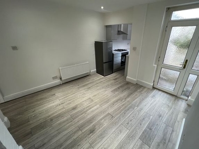 Property to rent in Astley Avenue, Coventry CV6