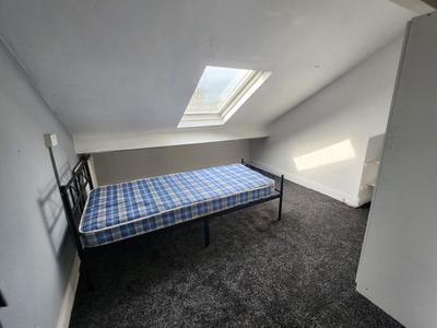 Room to rent in Little Horton Lane, Bradford BD5