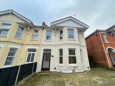 Room to rent in Nortoft Road, Bournemouth BH8
