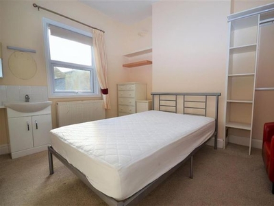 Room to rent in St. Georges Place, Cheltenham GL50