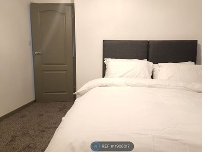 Room to rent in Walker Avenue, Tividale, Oldbury B69