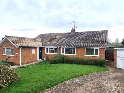 Semi-detached bungalow to rent in The Woodlands, Ryall, Upton Upon Severn WR8