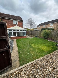 Semi-detached house to rent in Osprey Walk, Luton LU4