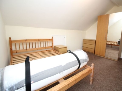 Shared accommodation to rent in Cecil Street, Armley, Leeds LS12