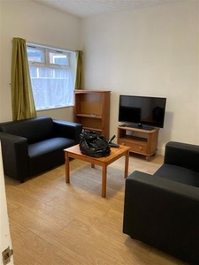 Shared accommodation to rent in Falmouth Street, Hull HU5