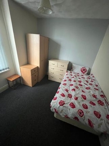 Shared accommodation to rent in Westfield Road, Kings Heath, Birmingham B14