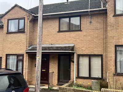 Terraced house for sale in Belvedere Terrace, Scarborough YO11