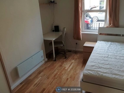 Terraced house to rent in Albany Road, Bath BA2