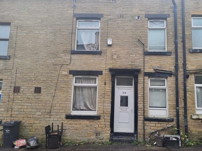 Terraced house to rent in Byron Street, Halifax HX1