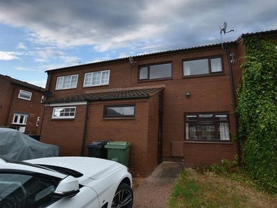 Terraced house to rent in Dean Close, Stourbridge DY8