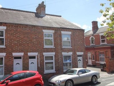 Town house to rent in Hastings Street, Loughborough LE11