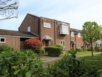 Town house to rent in St. Aubyns Court, Poole BH15