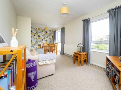 1 Bedroom Apartment For Sale In Sutton, Surrey
