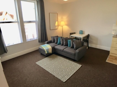 1 bedroom flat for rent in Lucy Avenue, Halton, Leeds, LS15