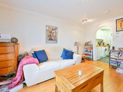 1 Bedroom Flat For Sale In North Acton, London