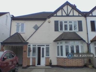 1 Bedroom House Share For Rent In Leigh-on-sea