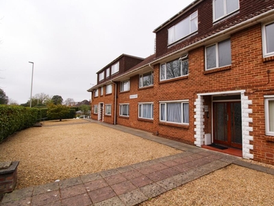 2 bedroom apartment for rent in Bournemouth Road, Ashley Cross, Lower Parkstone, BH14