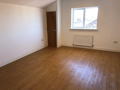 2 bedroom apartment for rent in South Road, Waterloo, Liverpool, L22