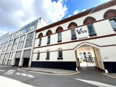 2 bedroom apartment for rent in Viva Apartments, Commercial Street, B1