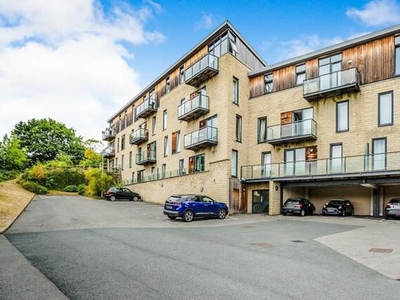 2 Bedroom Apartment For Sale In Huddersfield, West Yorkshire