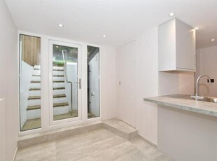 2 Bedroom Detached House For Sale In Purley