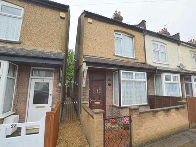 2 bedroom end of terrace house for rent in Turners Road South, Luton, LU2