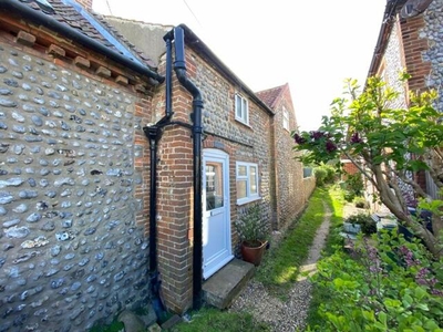 2 Bedroom End Of Terrace House For Sale In Cromer, Norfolk
