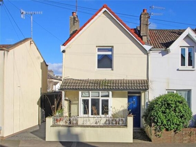 2 Bedroom End Of Terrace House For Sale In Southville, Bristol