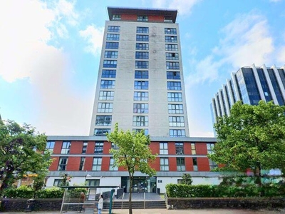 2 bedroom flat for rent in Admiral House, Newport Road, Cardiff, CF24