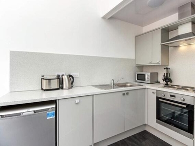 2 Bedroom Flat For Rent In City Centre, Glasgow