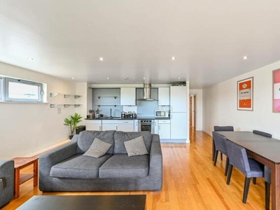 2 Bedroom Flat For Rent In De Beauvoir Town, London