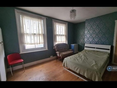 2 Bedroom Flat For Rent In Herne Bay