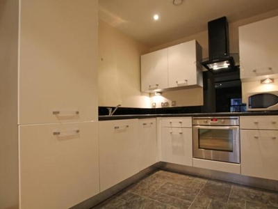 2 Bedroom Flat For Rent In Shipley, Bradford