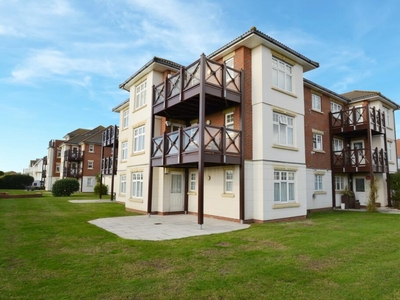 2 bedroom flat for rent in Southbourne, BH5